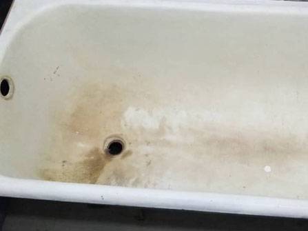 реставрацией чугунной ванны